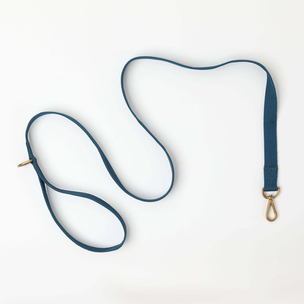 Blue  Waterproof dog leash made from 100% recycled ocean plastic